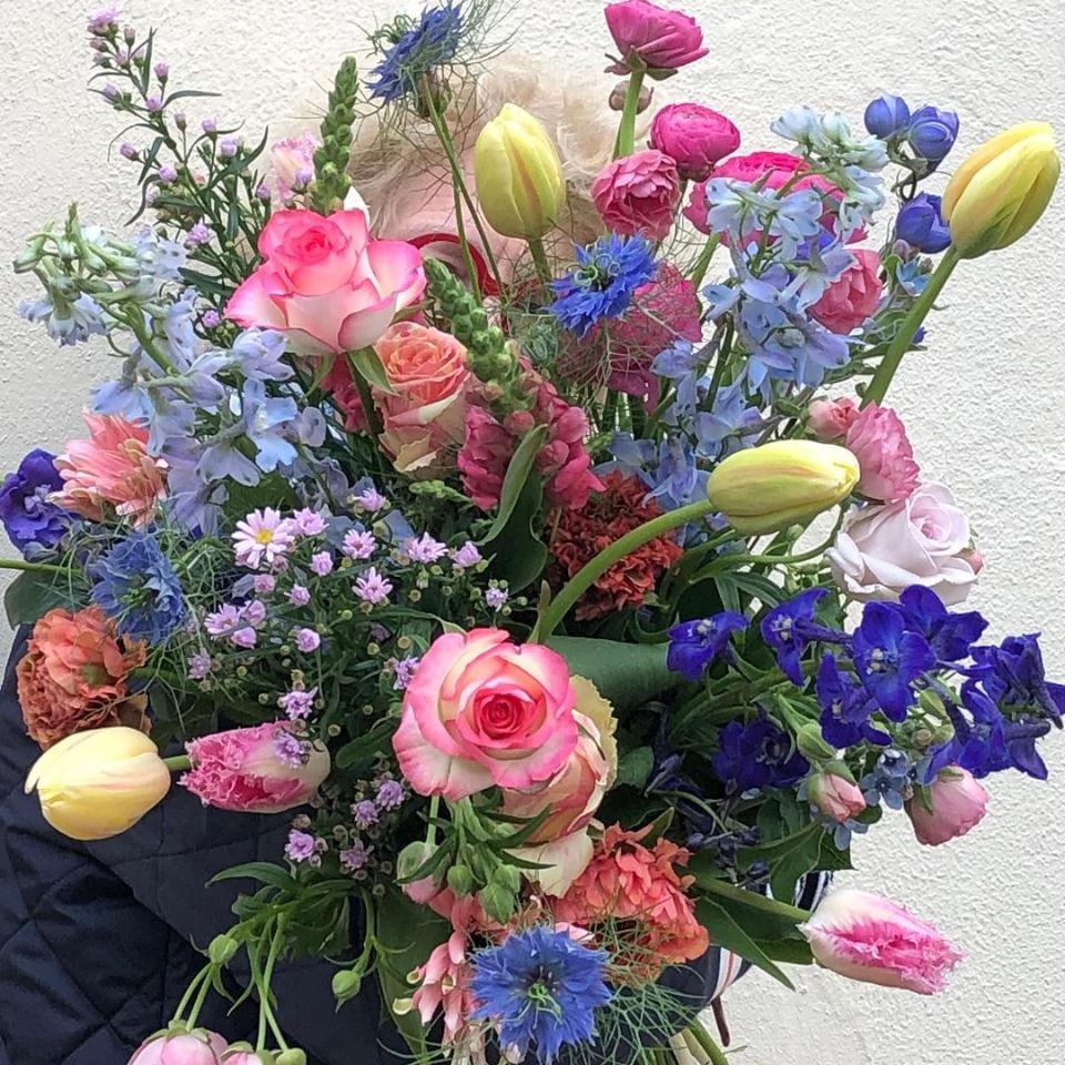 Bos gele, roze en blauwe bloemen